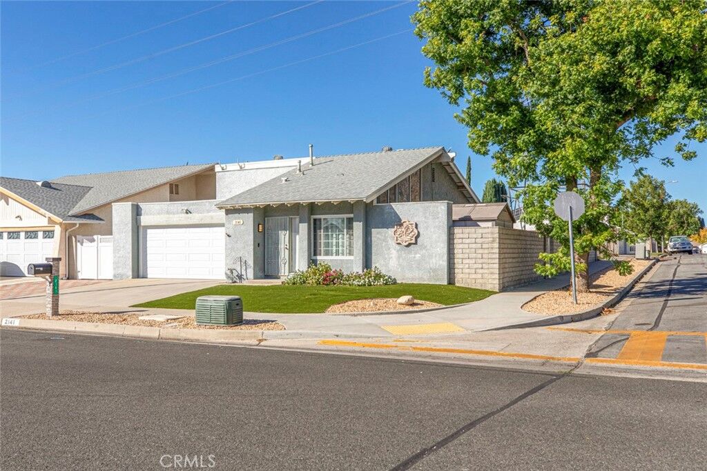 Property Photo: 2141 Hietter Avenue CA 93063