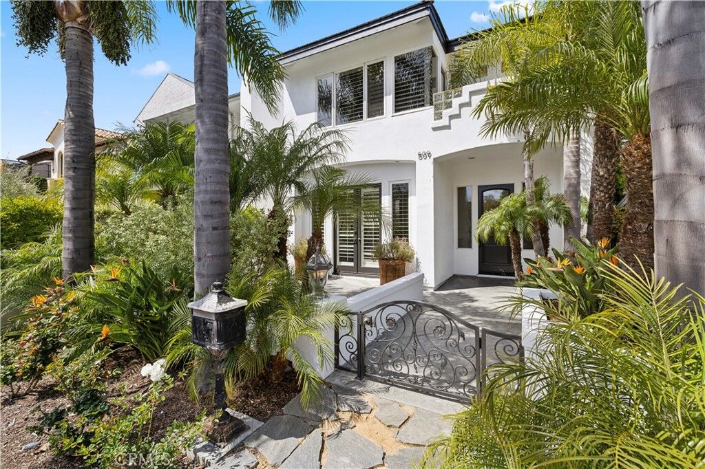 Property Photo:  509 Orchid Avenue  CA 92625 