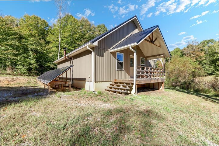 Property Photo:  544 County Road 105  TN 37303 
