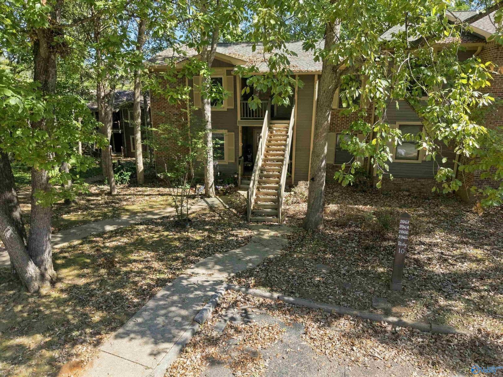Property Photo: 2067 Woodlawn Drive 2067 AL 35802