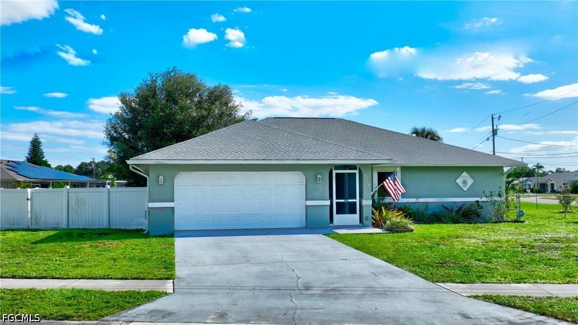 Property Photo: 4718 Forest Glen Drive FL 33903