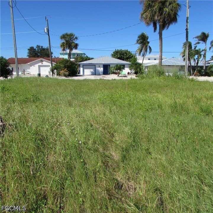 Property Photo:  16200 Buccaneer Street  FL 33922 