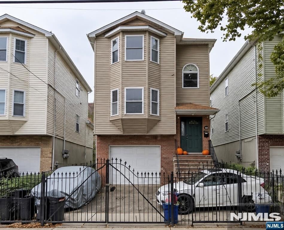 Property Photo:  80 Cutler Street  NJ 07104 