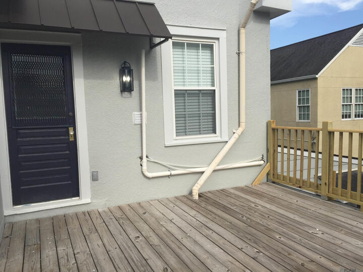 Property Photo:  1330 Camellia Ave 1330  LA 70806 