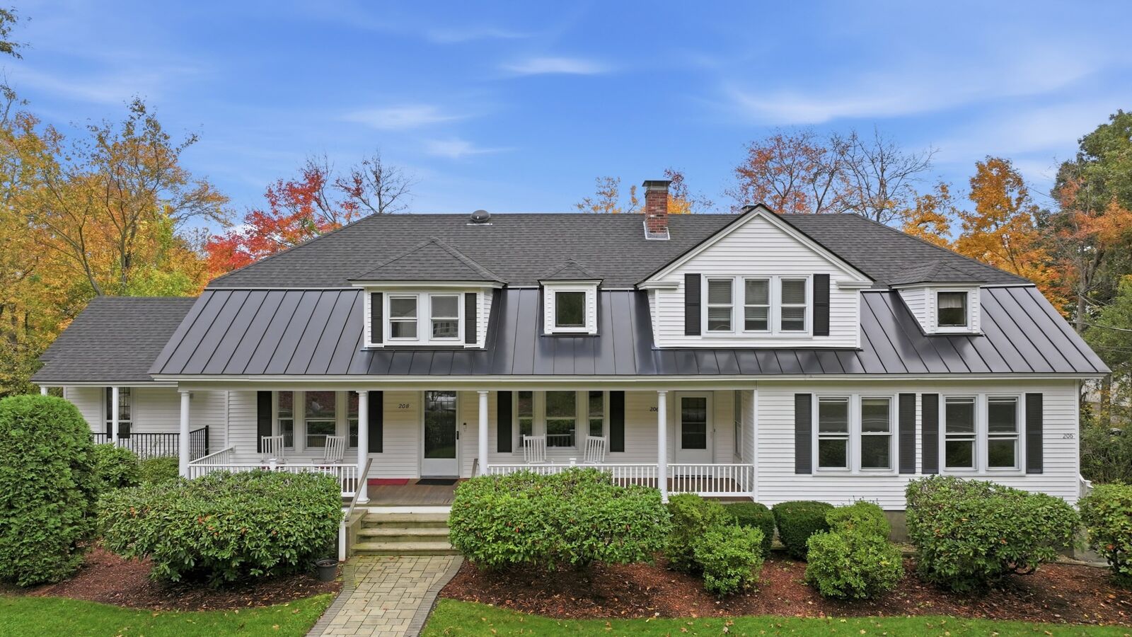 Property Photo: 206-208 School St MA 01534