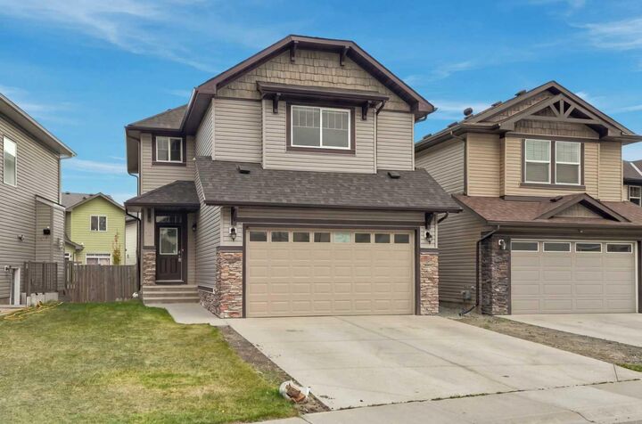 Property Photo:  18 Skyview Shores Place NE  AB T3N 0H7 