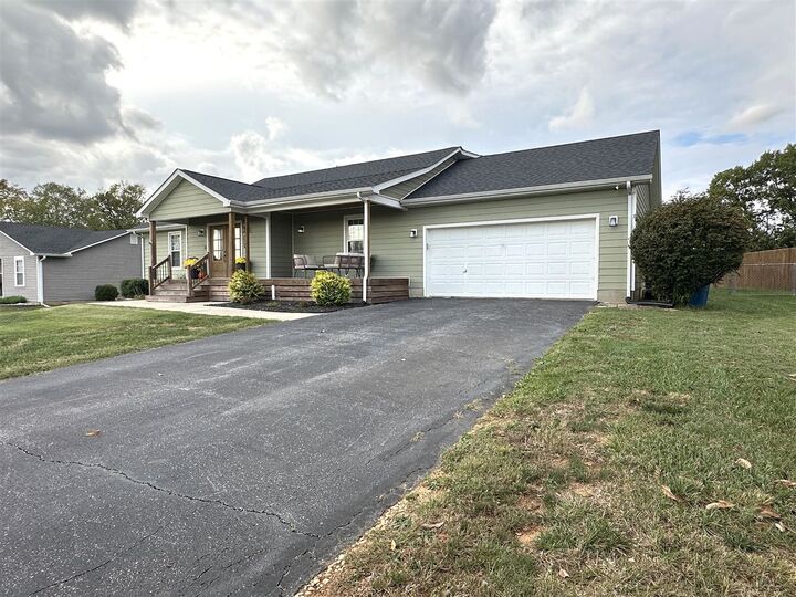 Property Photo:  121 Rembrandt Court  KY 42101 