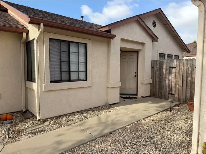 Property Photo:  187 Woodbine Lane  CA 93444 