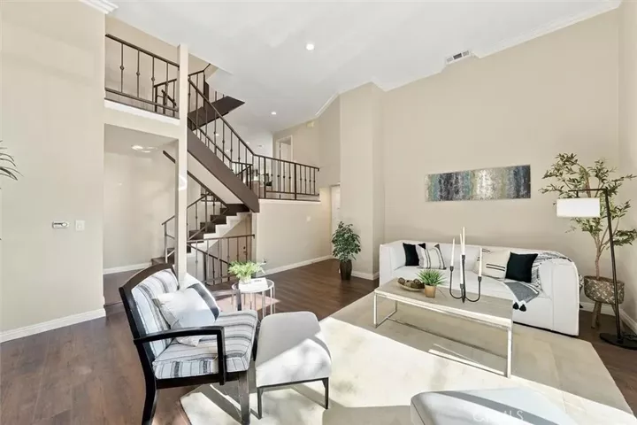 Property Photo:  915 Diamond Street 1  CA 90277 