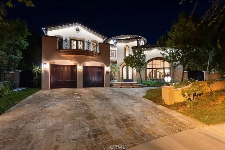 Property Photo:  25878 Shady Oak  CA 91381 