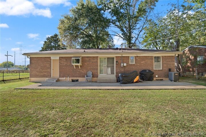Property Photo:  2830 Linda Drive  IN 47150 
