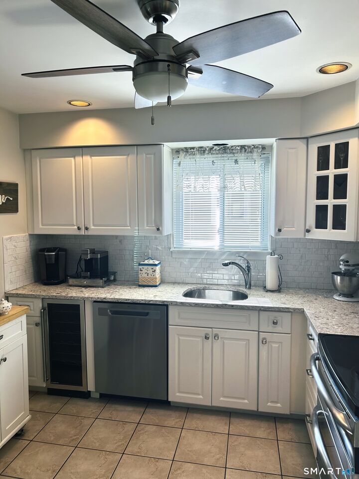 Property Photo: 71 Aiken Street G1 CT 06851