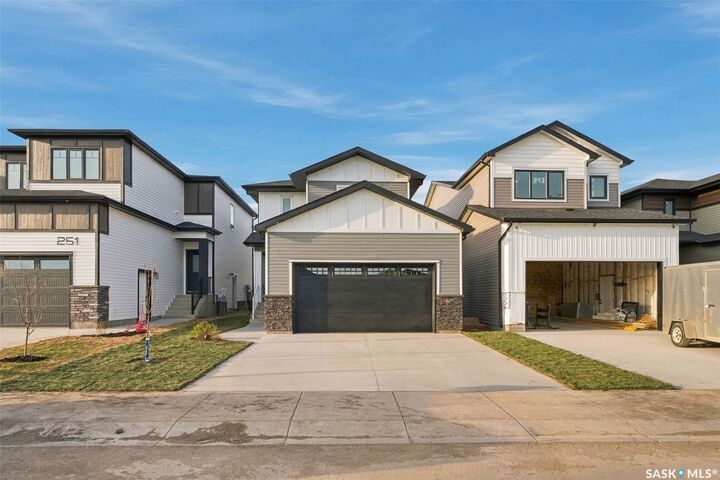Property Photo:  247 Doran Way  SK S7V 1Z3 