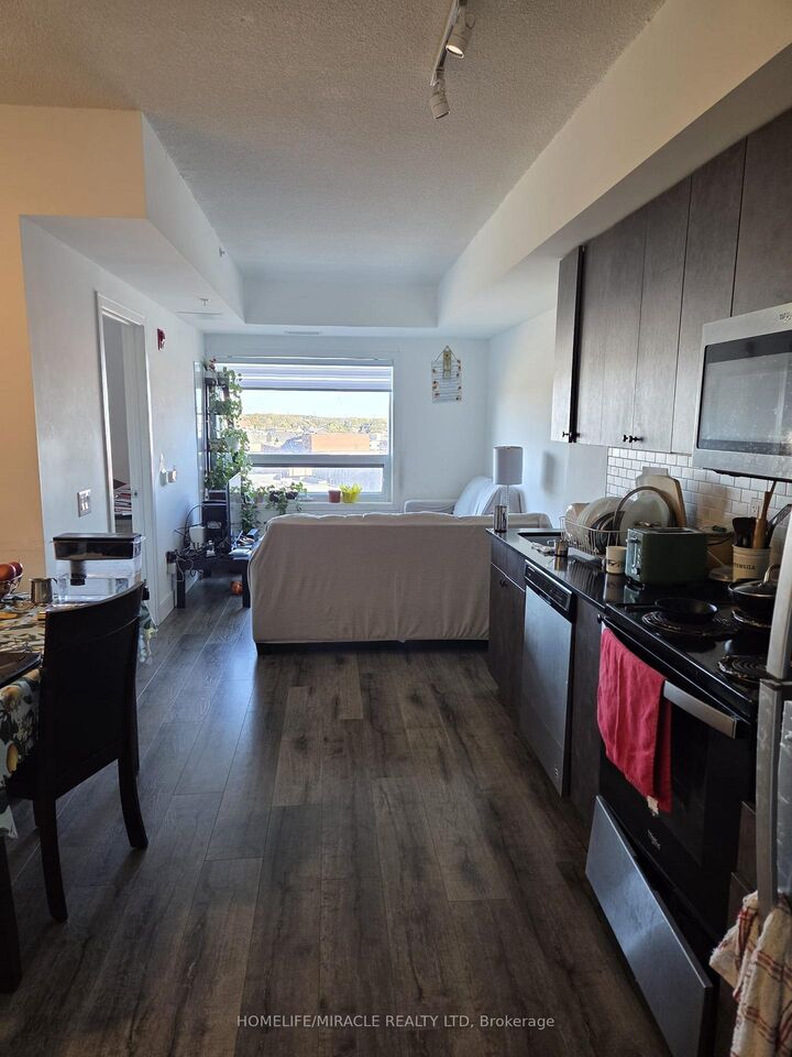 Photo de la propriété:  1 Wellington Street 815  ON N3T 2L3 