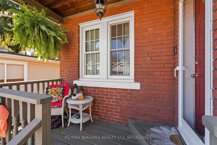 Property Photo:  128 Adelaide Street  ON L3K 2W6 