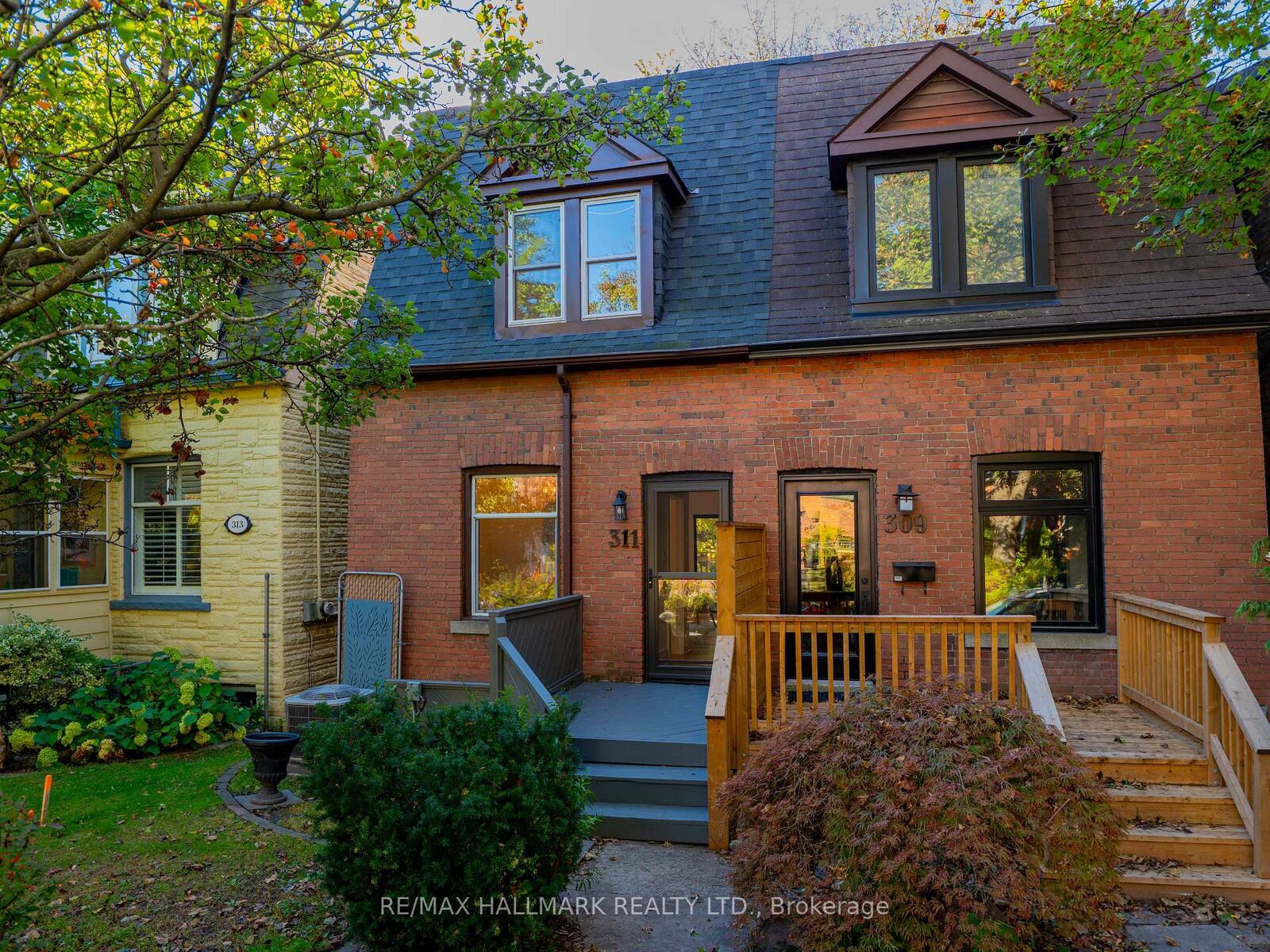 Property Photo:  311 Bain Avenue  ON M4J 1B9 