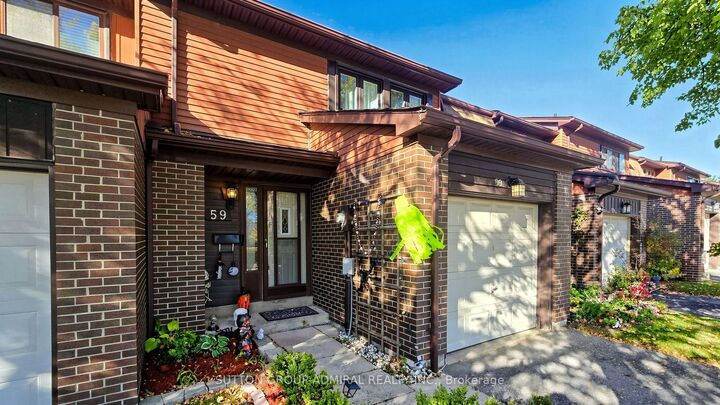Property Photo:  11 Plaisance Road 59  ON L4C 5H1 