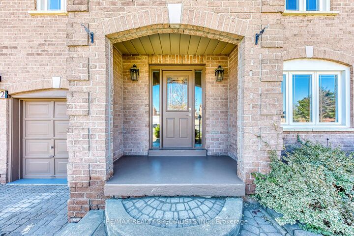Property Photo:  102 Sunforest Drive  ON L6Z 4B2 