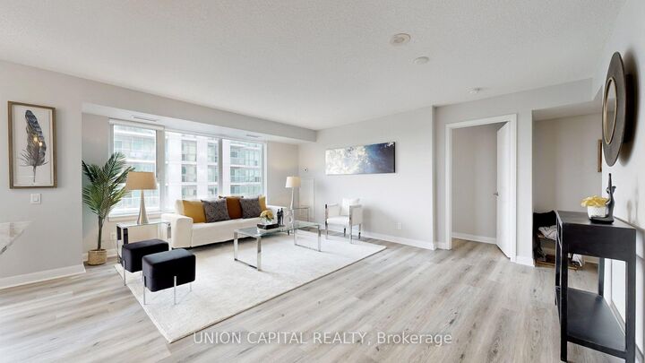 Property Photo:  25 Town Centre Court 1608  ON M1P 0B4 