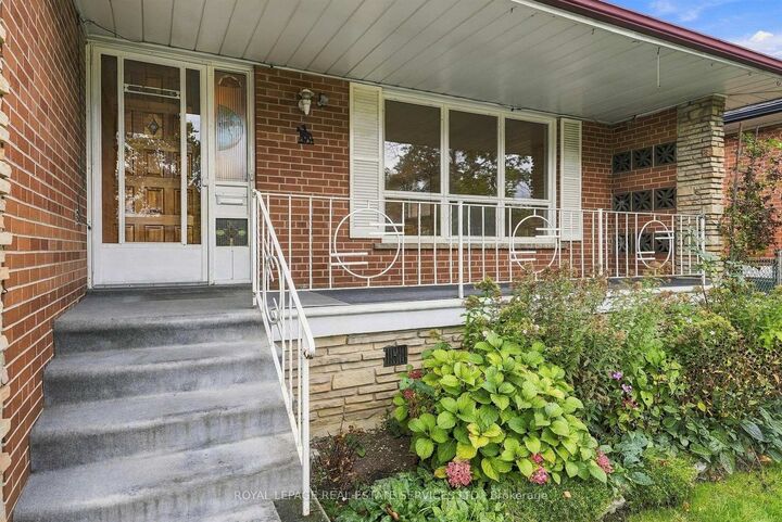 Property Photo:  30 Vanguard Drive  ON M9B 5E6 