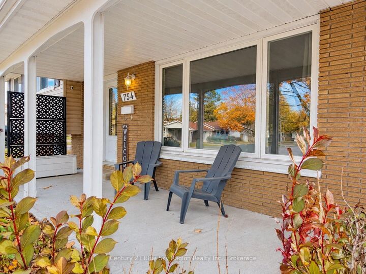 Photo de la propriété:  754 Birchwood Road  ON P1B 4T6 