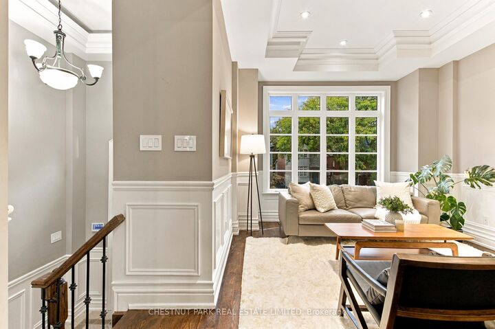 Property Photo:  117 Glengarry Avenue  ON M5M 1E1 