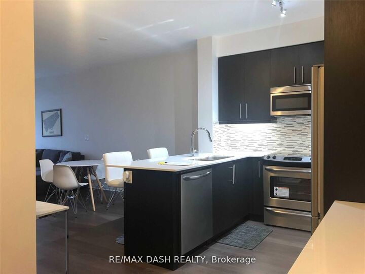 Property Photo: 55 Oneida Crescent 711 ON L4B 4T9