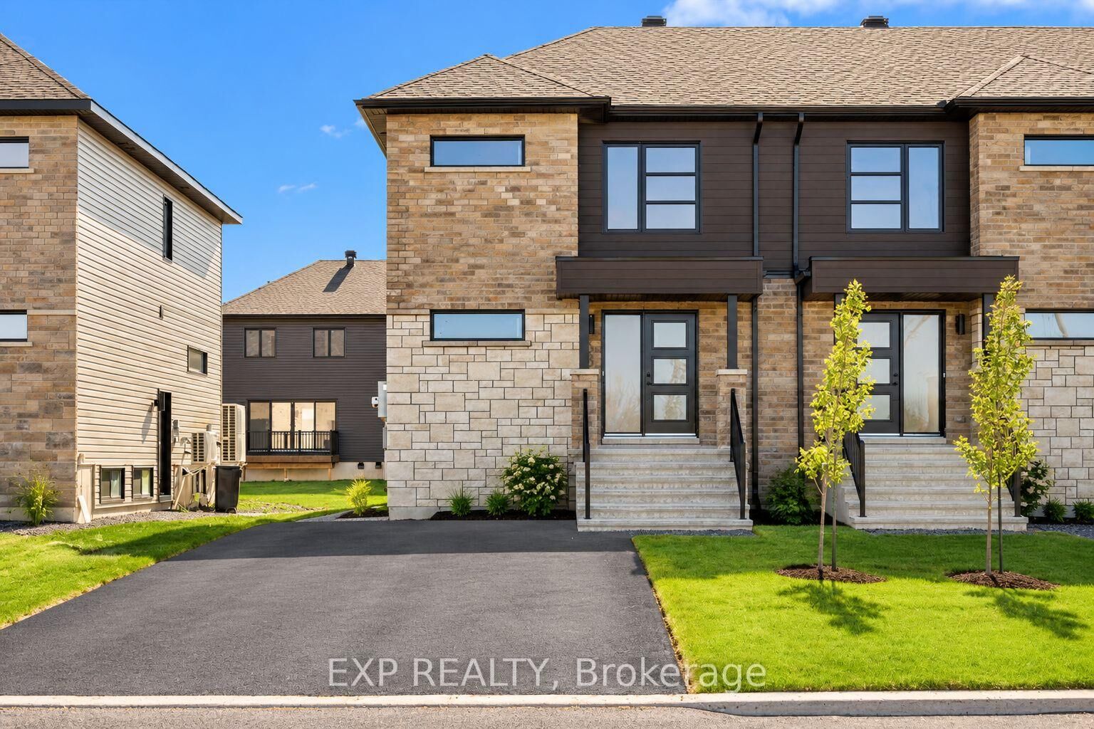Property Photo:  83A Carpe Street  ON K0A 1M0 