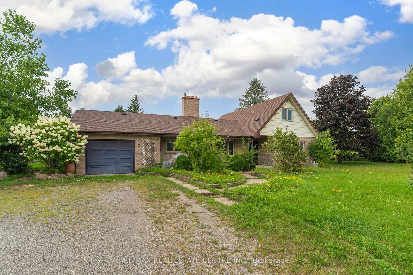 Property Photo: 8438 Hwy 7 N/A ON N0B 2K0