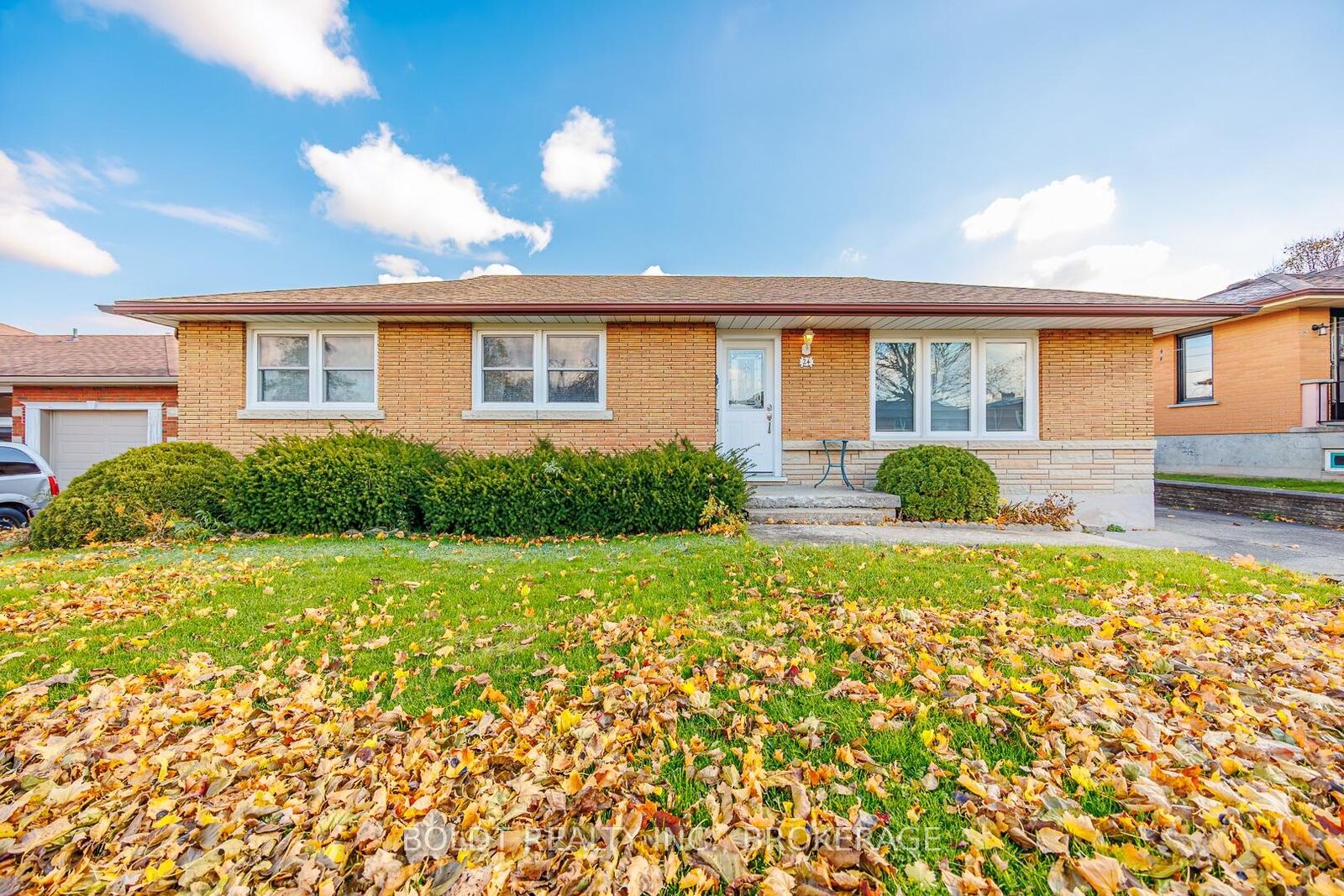 Property Photo:  24 Winslow Crescent  ON L2V 3S1 