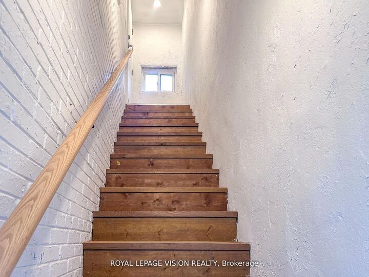 Property Photo:  819 Pape Avenue Upper  ON M4K 3V1 