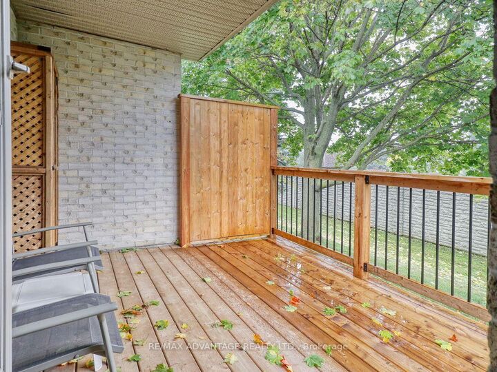 Property Photo:  285 McGarrell Drive 6  ON N6G 5H3 