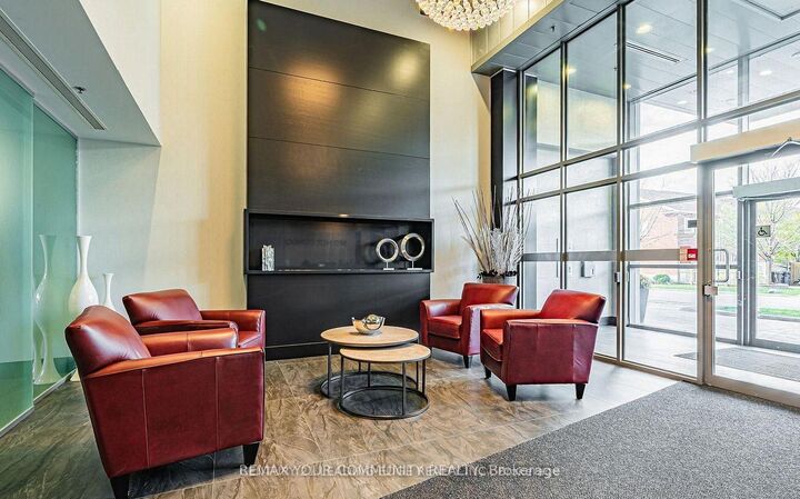 Property Photo:  120 Dallimore Circle 827  ON M3C 4J1 