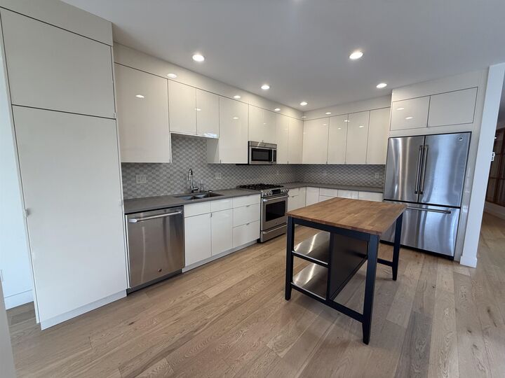 Property Photo: 1238 Homer Street 502 BC V6B 2Y5