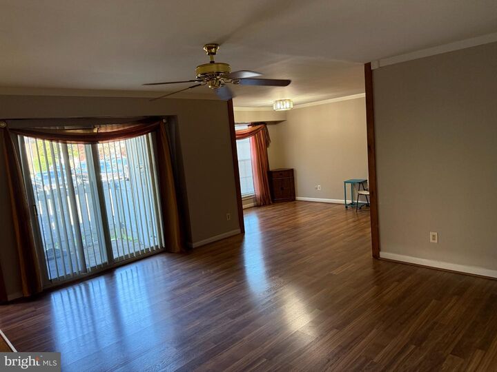 Property Photo:  275 Green Street 4E1  NJ 08010 