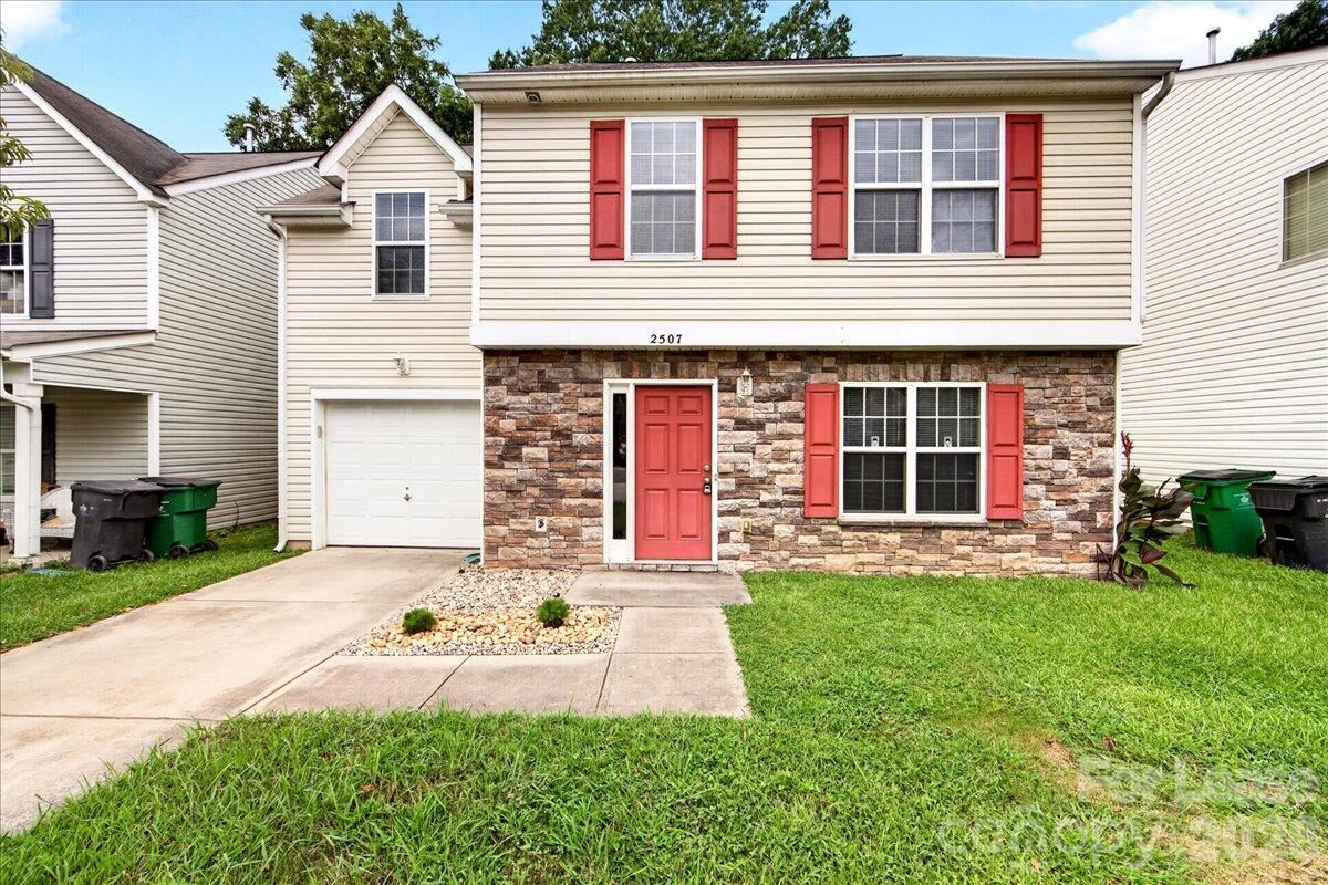 Property Photo: 2507 Anna Garrison Road NC 28206