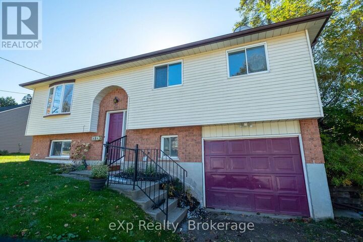 Property Photo:  745 7th Street A East  ON N4K 1K6 