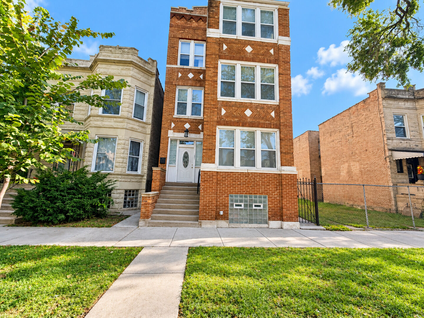 Property Photo:  1851 S Hamlin Avenue 3  IL 60623 
