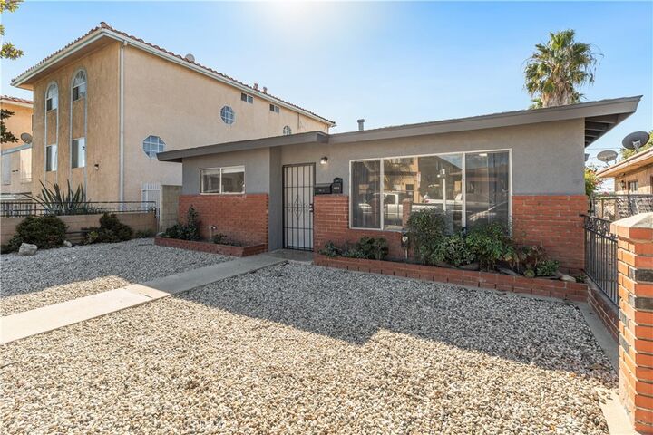 Property Photo:  1074 252nd  CA 90710 