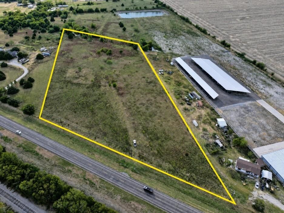 Property Photo:  5020 Highway 66 Highway  TX 75135 