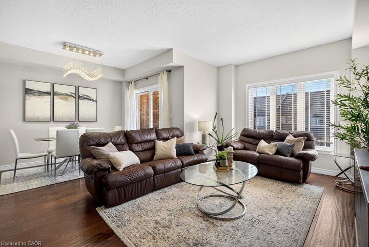 Property Photo:  9 Bloom Crescent  ON L0R 1P0 
