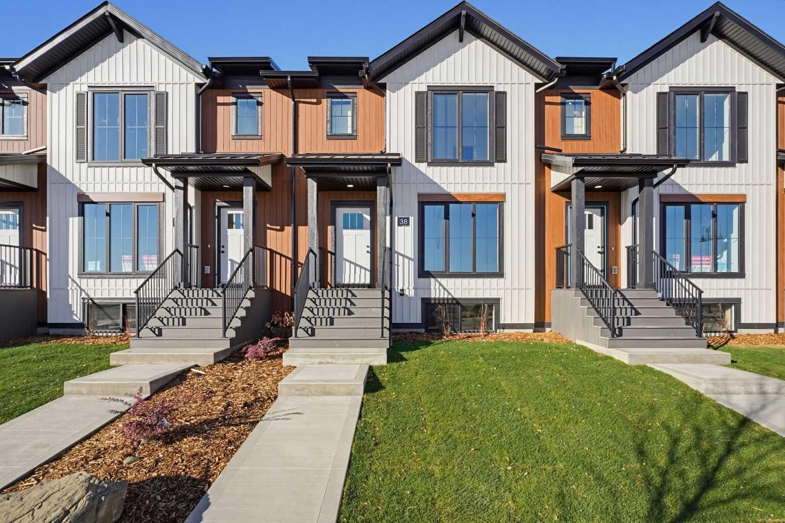 Property Photo:  38 Station Drive  AB T4S 0W7 