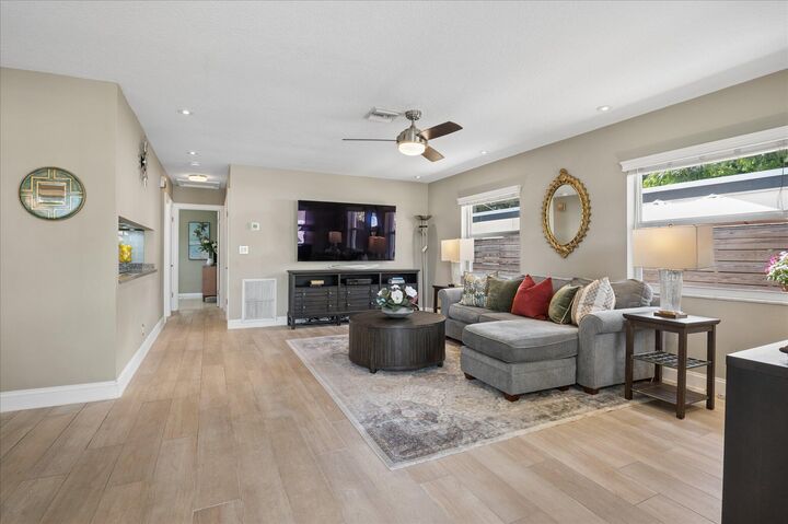 Property Photo:  108 NE 22nd Street  FL 33305 