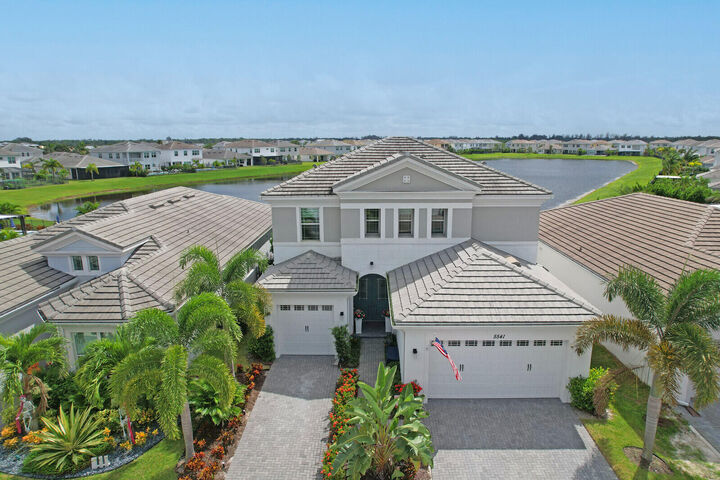 Property Photo: 5541 Macoon Way FL 33470