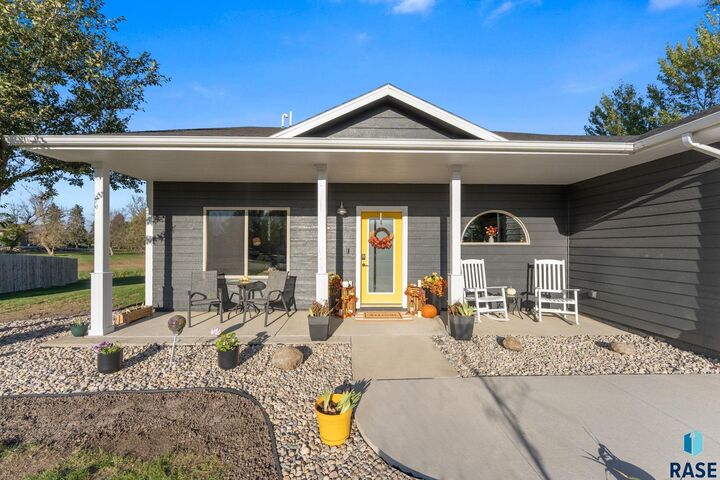 Property Photo:  1104 Hemlock Cir  SD 57032 
