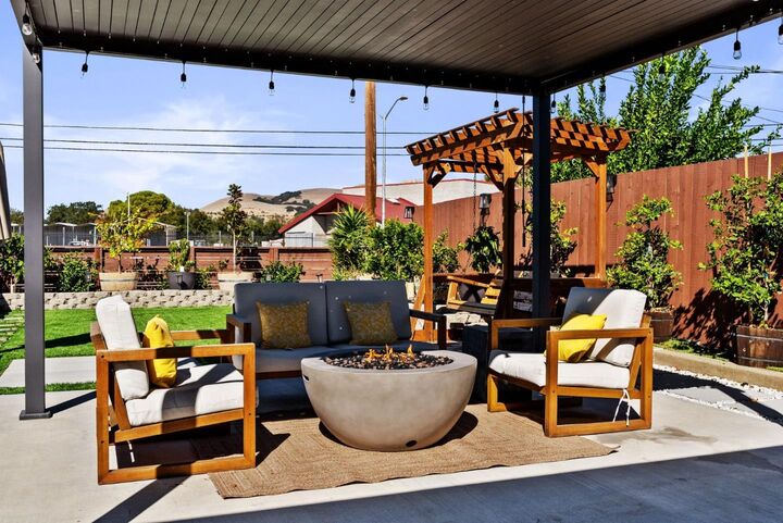Property Photo:  246 Mowry Avenue  CA 94536 
