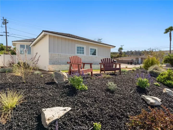 Property Photo:  99 Calle Mayor  CA 90277 