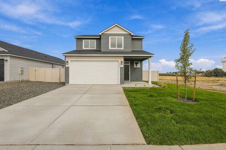 Property Photo:  1416 Lena Ave  WA 99320 