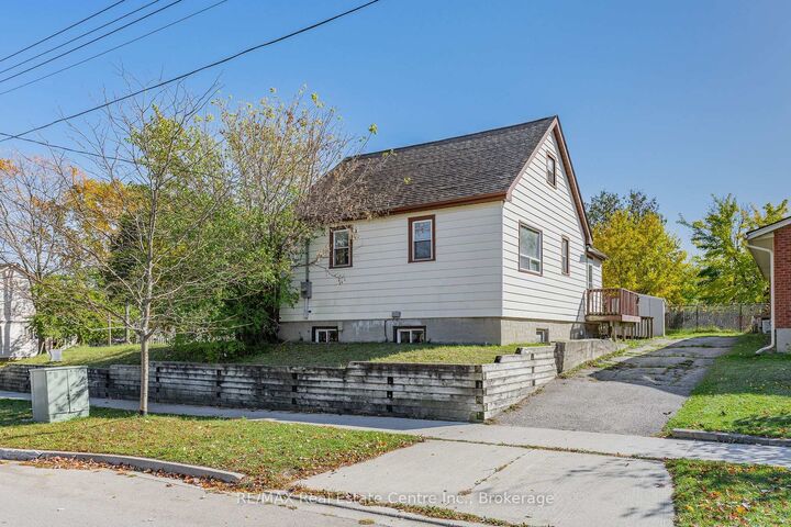 Photo de la propriété:  439 Alice Avenue  ON N2M 2A3 