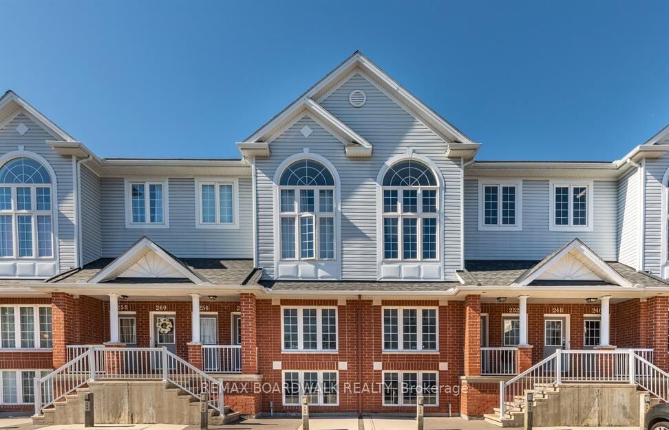 Property Photo:  250 Gershwin Private  ON K2H 1G5 